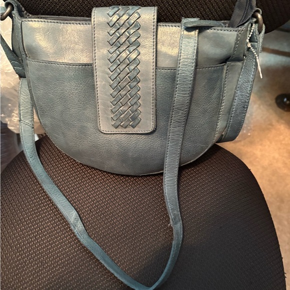 Vilenca Holland Woven Flap Crossbody Bag in lightweight leather light blue - Picture 7 of 7